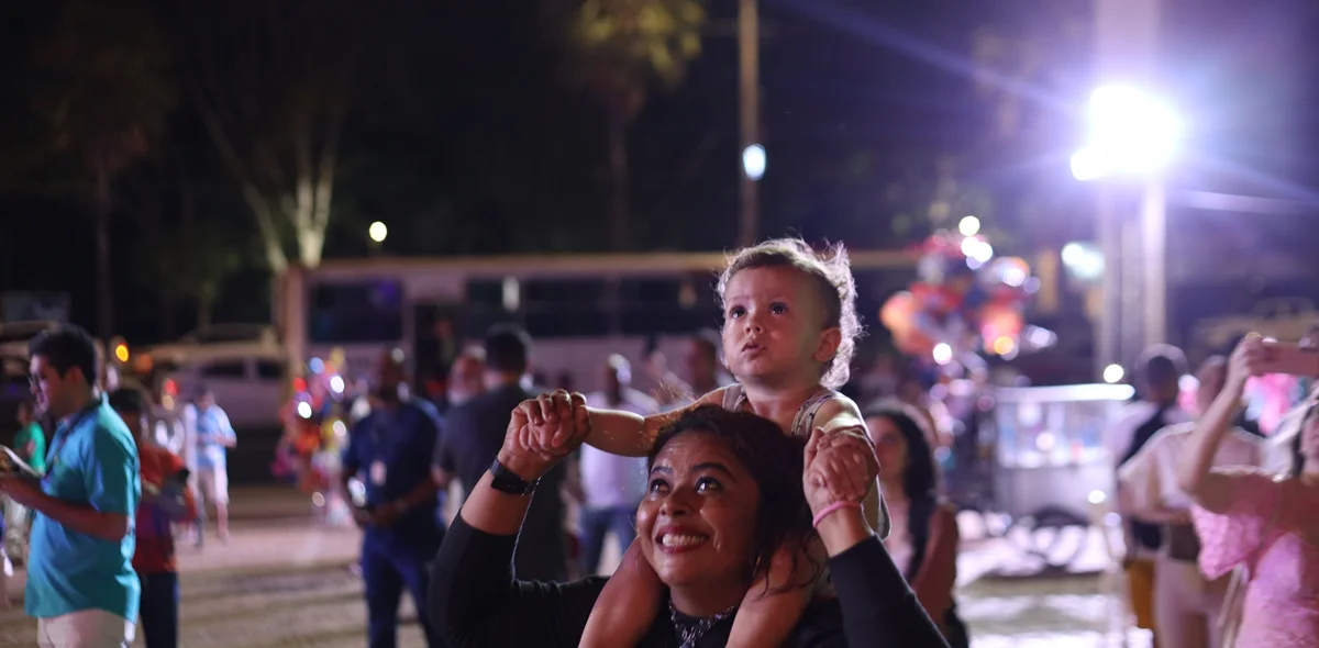 Mãe e filha na Vila de Natal da Alepi