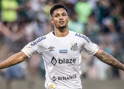 Marcos Leonardo marcou o gol da virada santista no Clássico da Saudade