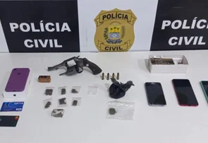 Duas pessoas são presas acusadas de tráfico de drogas em Teresina
