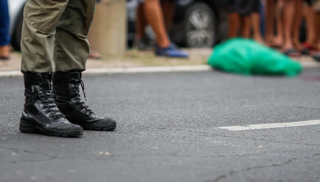 Motoboy morreu ao colidir em poste na Marechal Castelo Branco