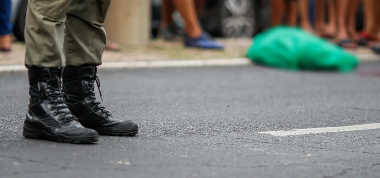 Motoboy morreu ao colidir em poste na Marechal Castelo Branco