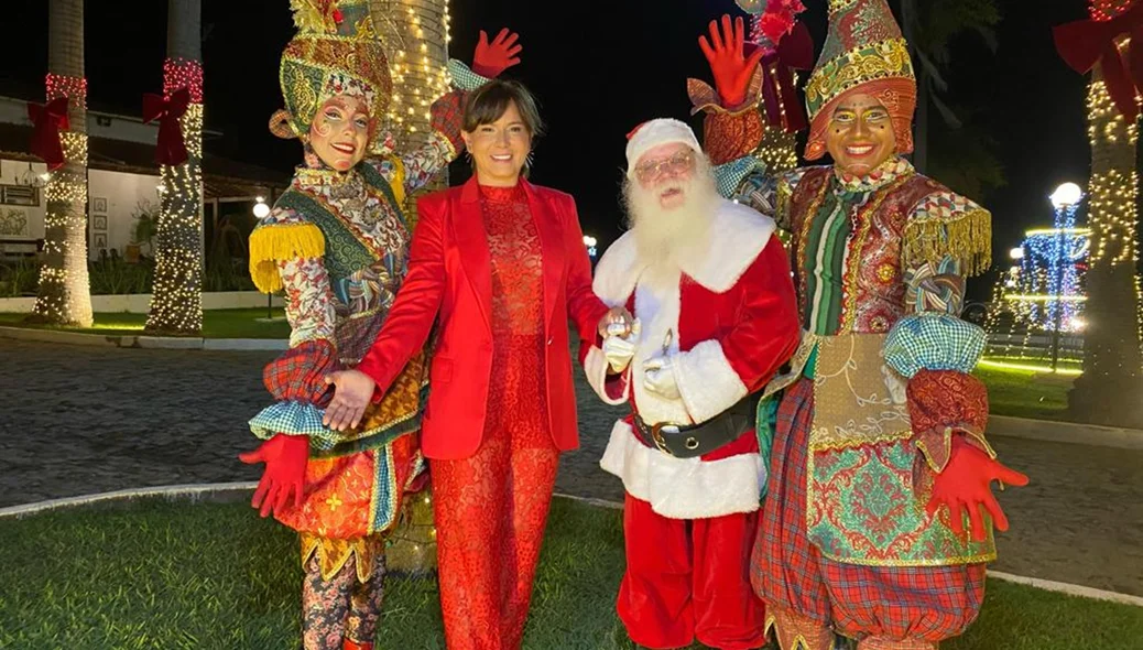 Papai Noel com a prefeita de Esperantina