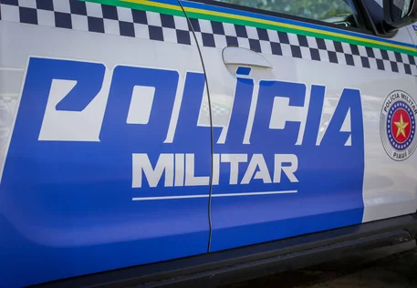 PM prende passageiro acusado de transportar drogas em ônibus da Guanabara em Canto do Buriti
