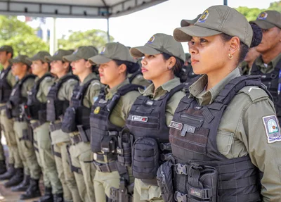 Polícia Militar do Piauí perfilada durante a solenidade