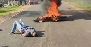 Policial militar é torturado ao tentar atravessar manifestação