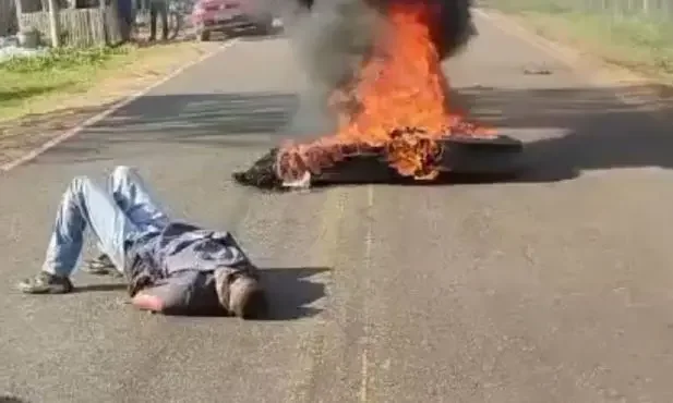 Policial militar é torturado ao tentar atravessar manifestação