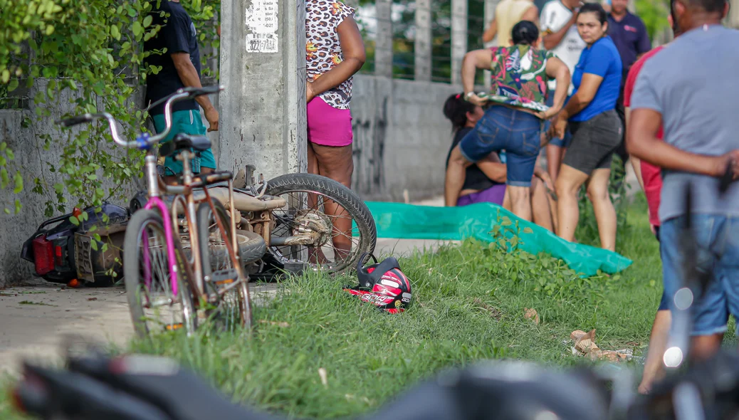 Populares no local do acidente