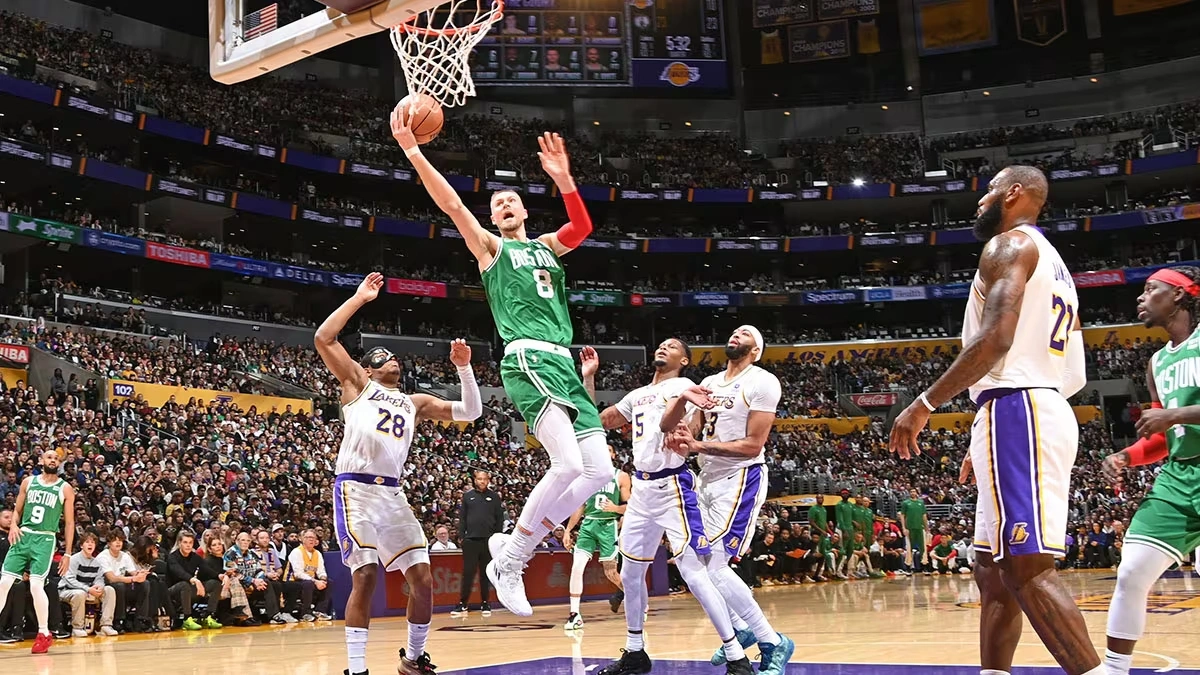 Porzings foi o destaque da partida e liderou as ações do Boston Celtics