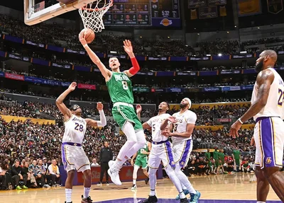 Porzings foi o destaque da partida e liderou as ações do Boston Celtics