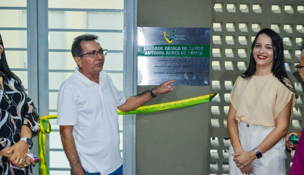 Prefeito Genival Bezerra inaugura UBS Antônia Alves de Sousa