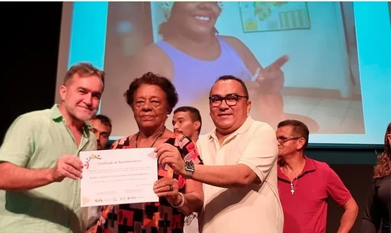 Prefeito José Raimundo entrega incentivos da Lei Paulo Gustavo
