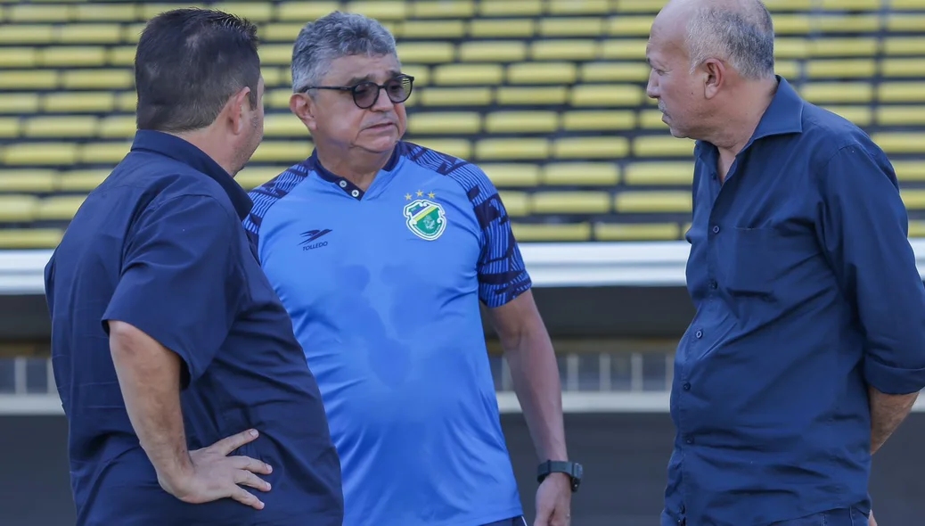 Presidente do Altos e comissão técnica