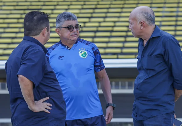 Presidente do Altos e comissão técnica