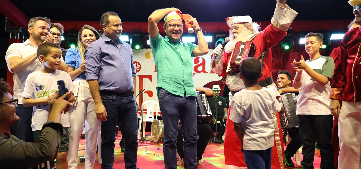 Presidente Franzé com o papai  noel