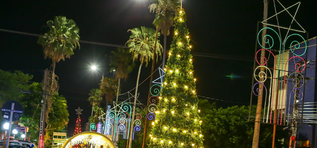 Primeira decoração de Natal do governo Fonteles