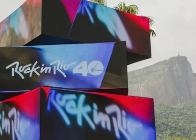 Rock in Rio lançou uma instalação artística de LED, com 8m de altura, na Lagoa Rodrigo de Freitas (Rio de Janeiro)