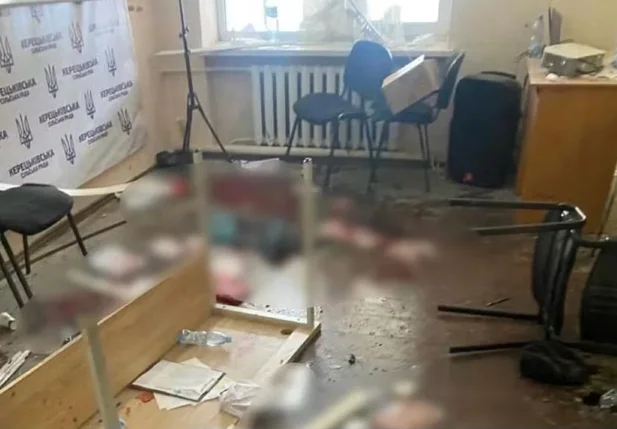 Sala da Prefeitura de Transcarpátia ficou destruída pelas granadas