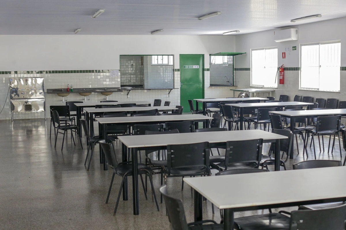 Salas de aula do CETI Professora Júlia Nunes Alves