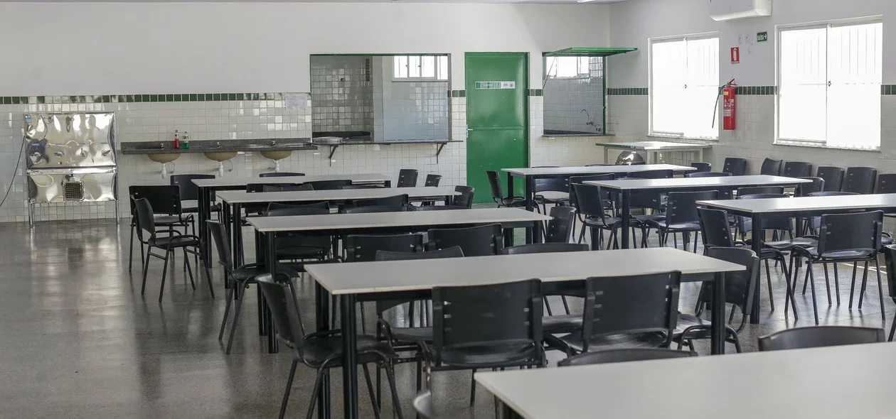 Salas de aula do CETI Professora Júlia Nunes Alves