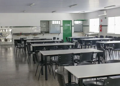 Salas de aula do CETI Professora Júlia Nunes Alves