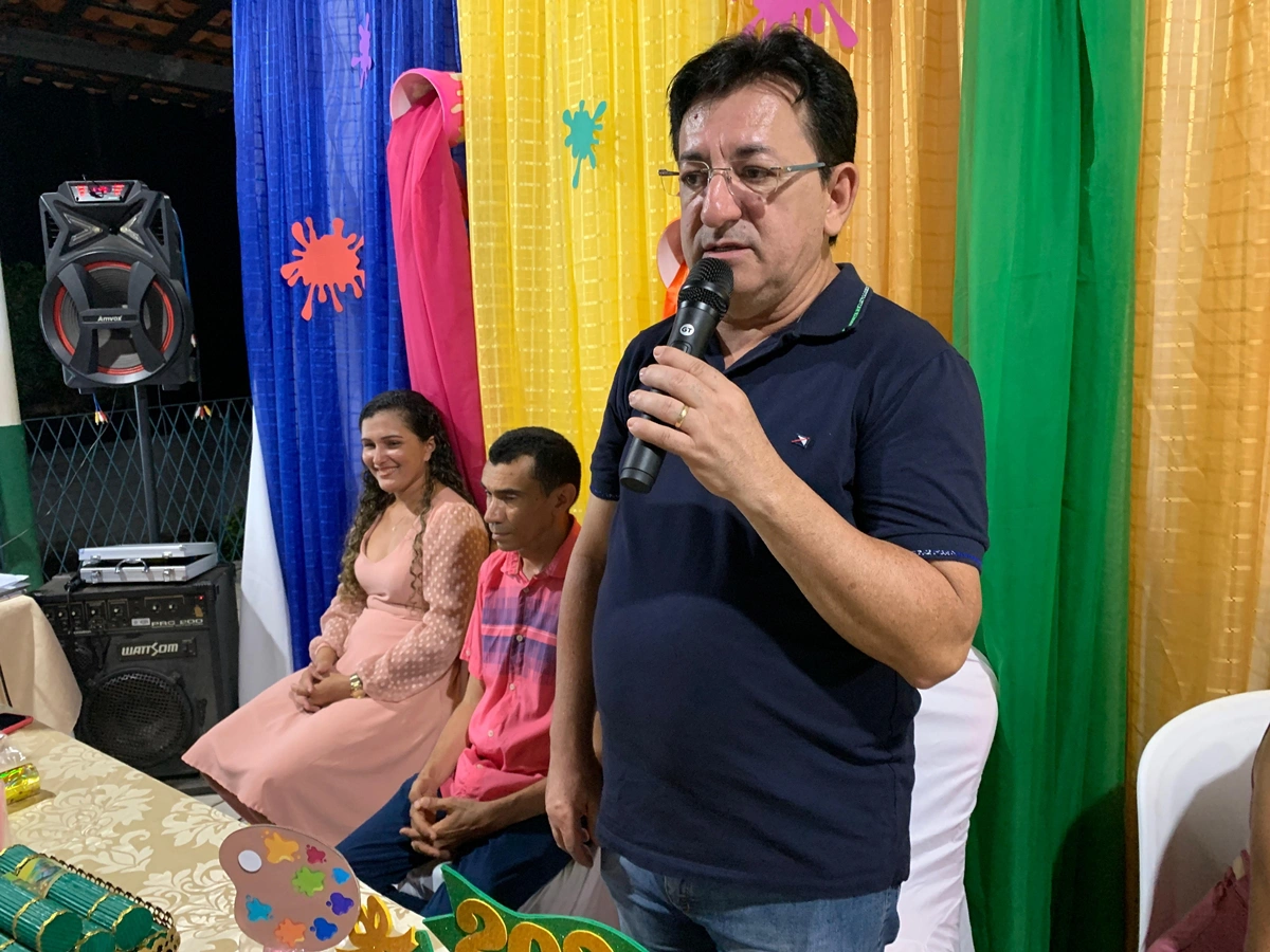 Secretário Municipal de Educação de Esperantina, professor Valdemir Miranda,