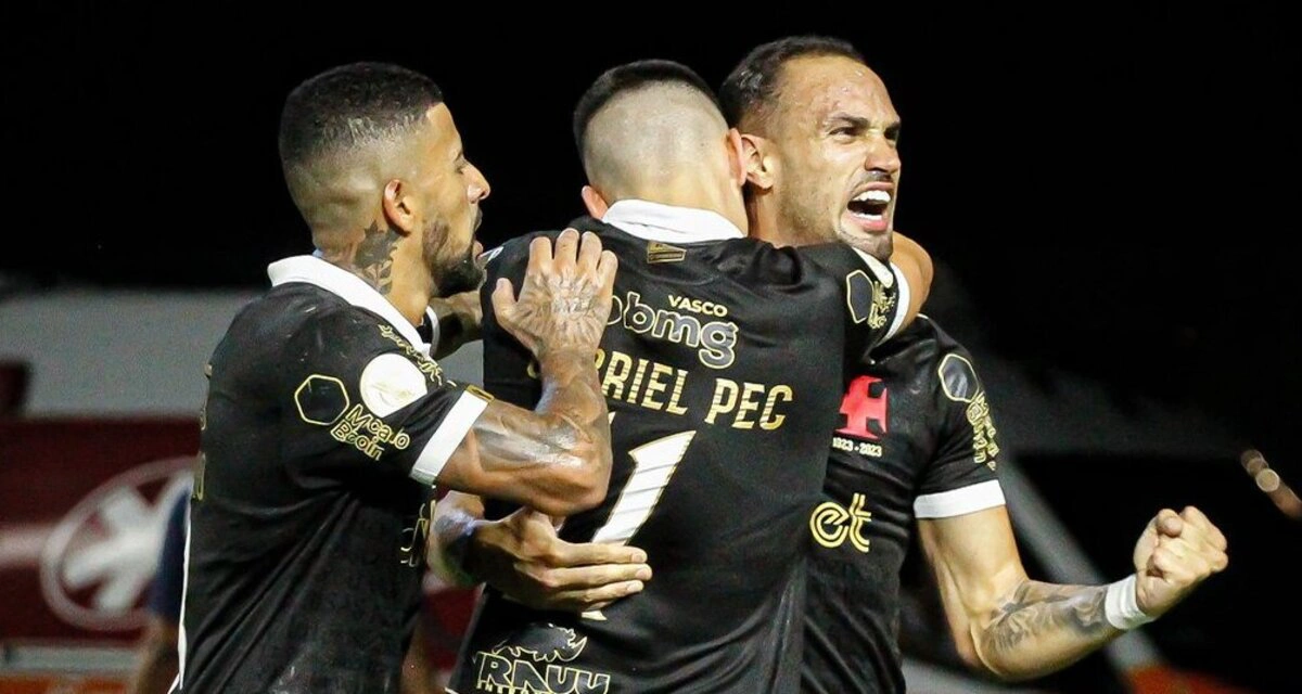 Serginho fez o gol que livrou o Vasco do rebaixamento