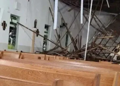 Teto de igreja desaba e deixa 80 feridos em Minas