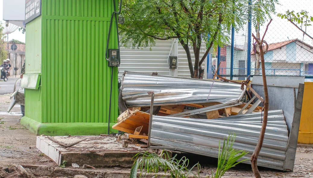 Trailer destruído