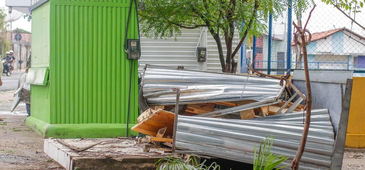 Trailer destruído