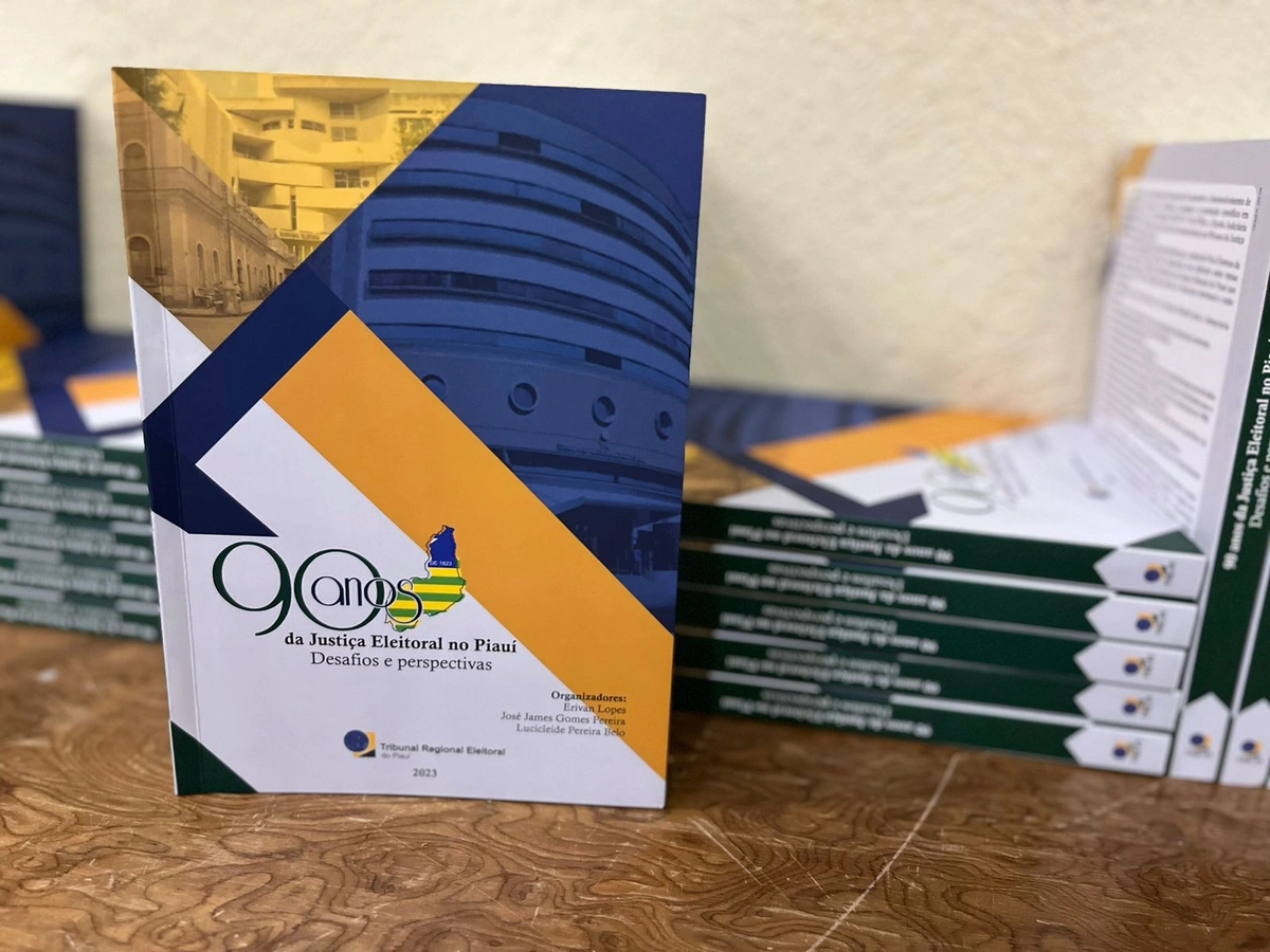 TRE lança livro comemorativo dos 90 anos da Justiça Eleitoral do Piauí
