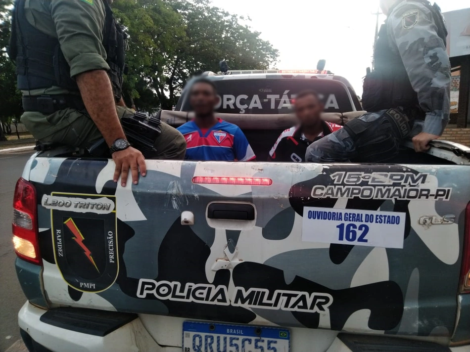 2 homens foram presos suspeitos de ajudarem o acusado a fugir