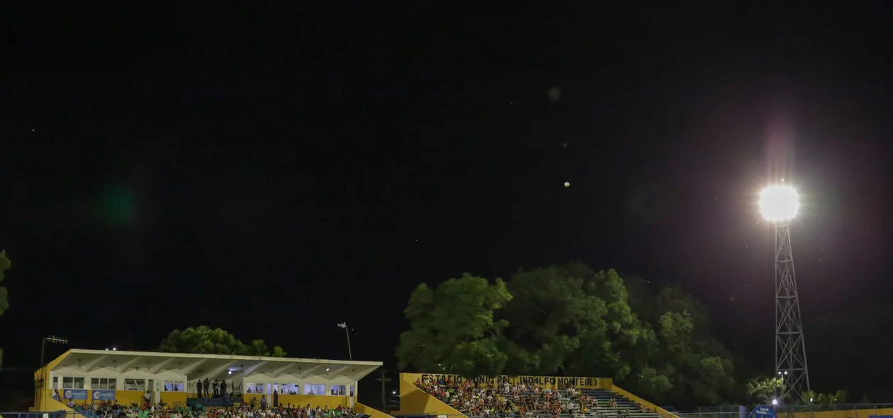 Altos e River no Lindolfo Monteiro, pelo Campeonato Piauiense