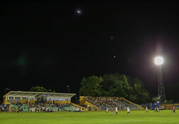 Altos e River no Lindolfo Monteiro, pelo Campeonato Piauiense