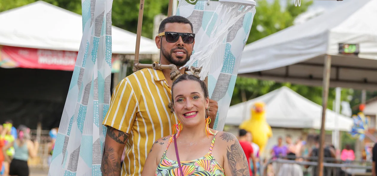 Amigos curtindo o carnaval