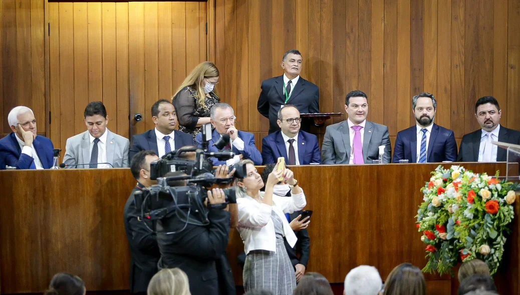 Autoridades acompanharam solenidade na Alepi