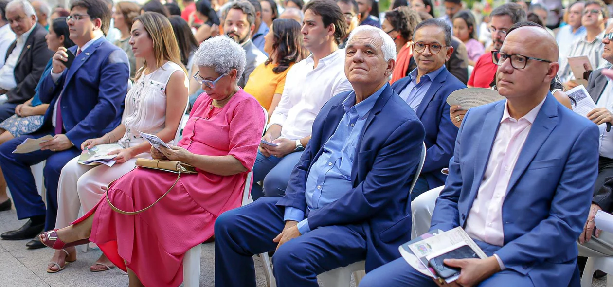 Autoridades na missa