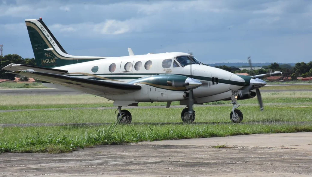 Avião com familiares das vítimas da tragédia de SP