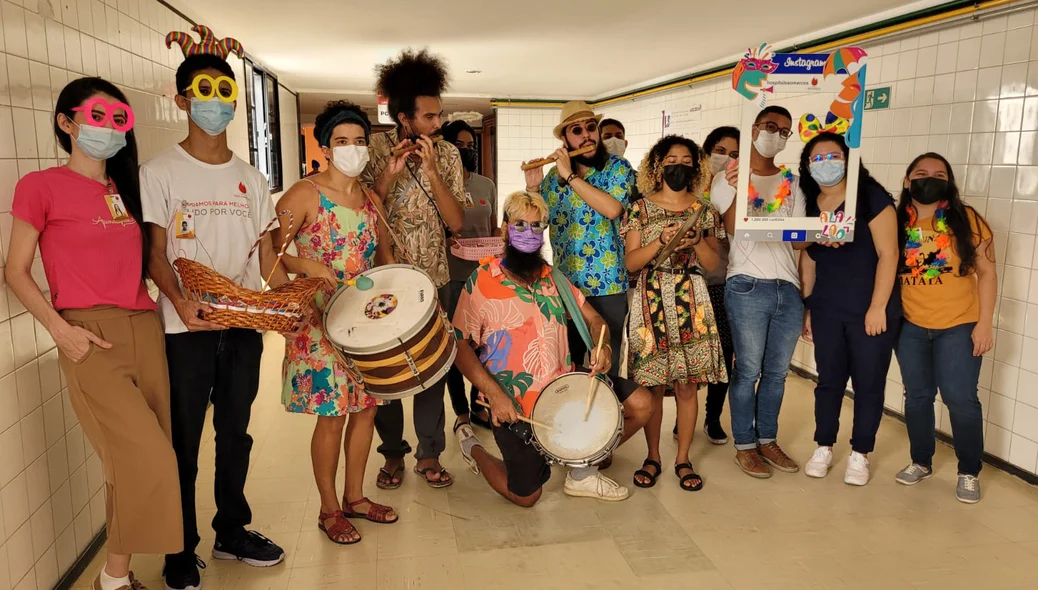 Banda Caju Pinga Fogo alegrou os corredores do Hospital