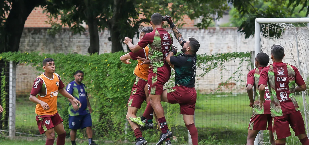 Bola na área