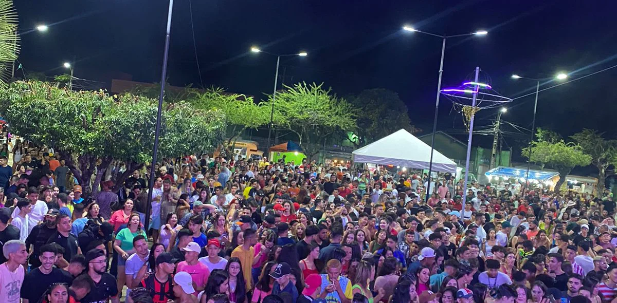 Carnaval em Pedro II reuniu milhares de foliões