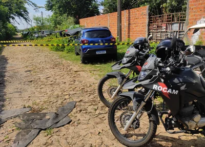 Carro foi encontrado abandonado