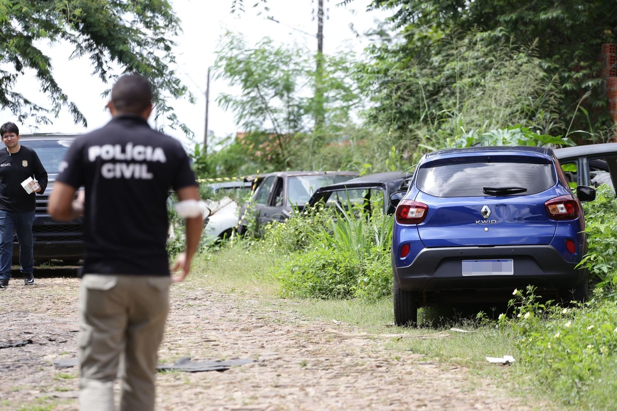 Carro foi usado na tentativa de assalto