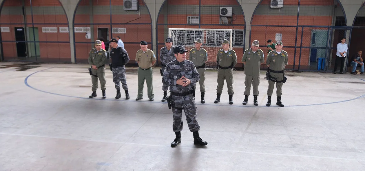 Comandante-geral da PM do Piauí durante discurso