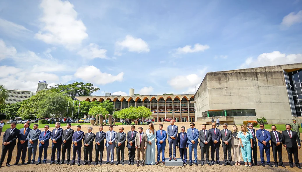 Deputados posam para foto oficial