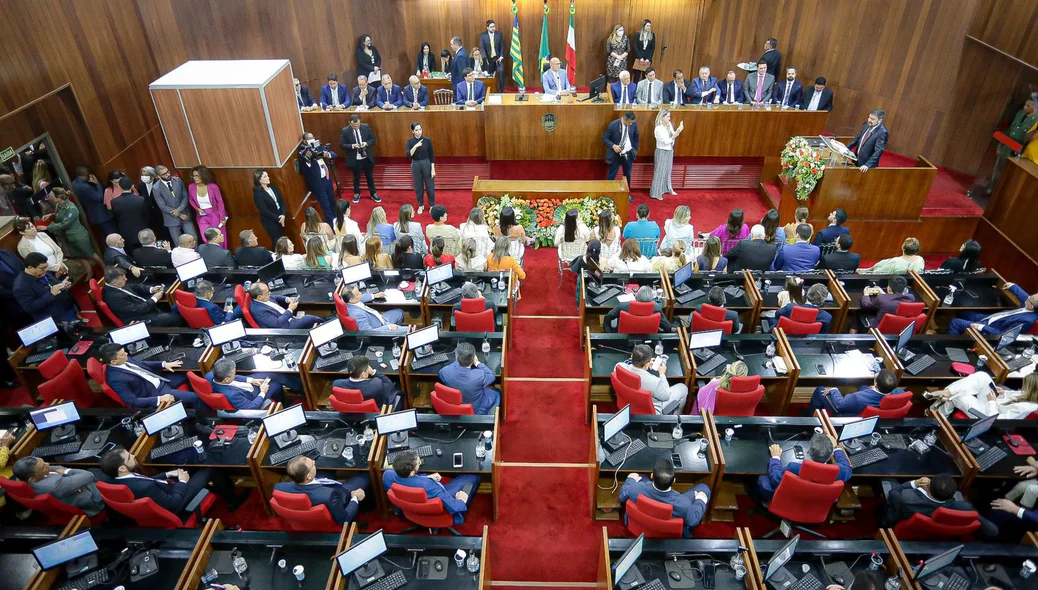Deputados tomam posse na abertura do ano legislativo 2023 na Alepi