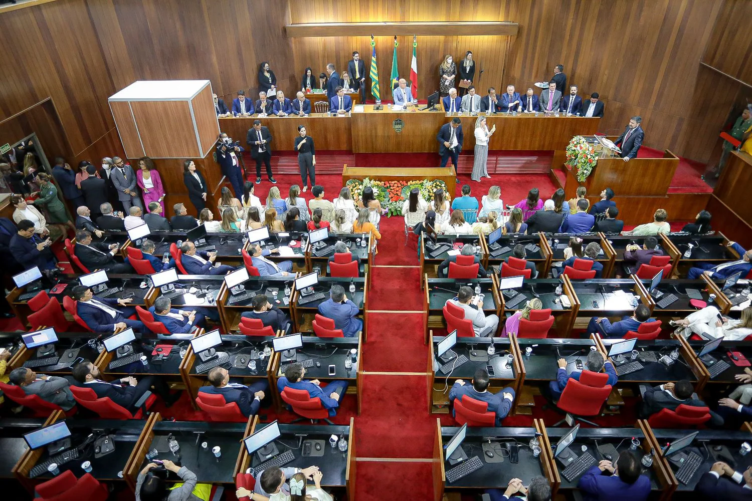 Deputados são empossados na Assembleia Legislativa do Piauí - GP1