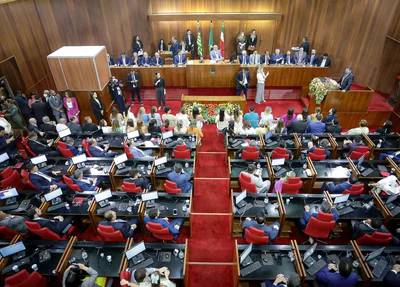 Deputados tomam posse na abertura do ano legislativo 2023 na Alepi