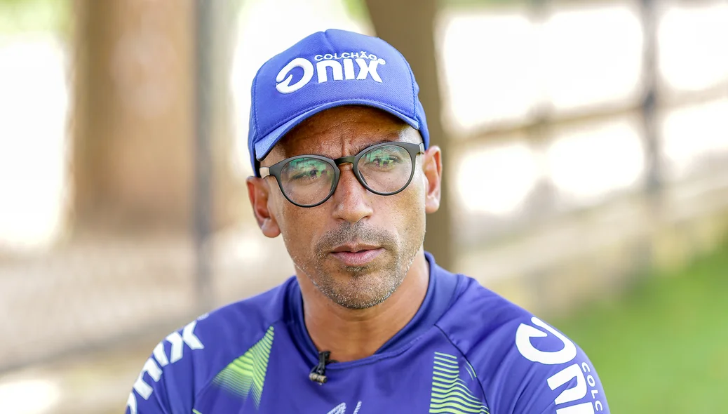 Eduardo, técnico do Fluminense do Piauí