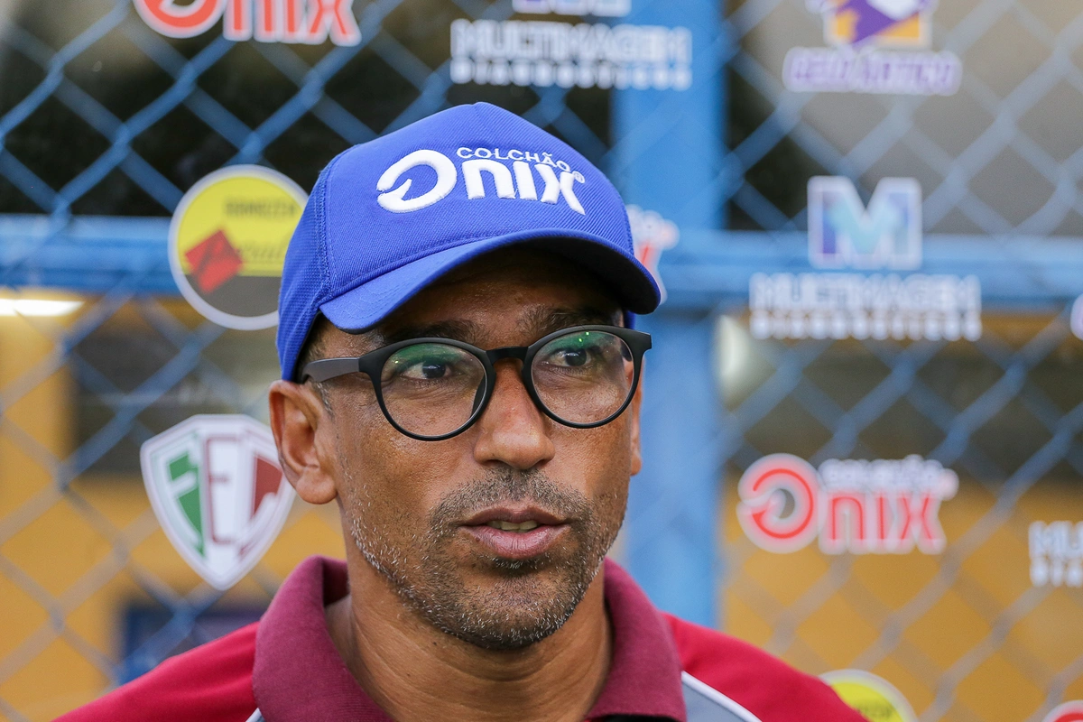 Eduardo, técnico do Fluminense-PI