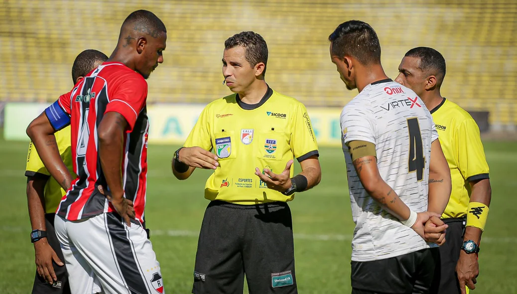 Equipe de arbitragem, Leaandro Amaro e Wellerson